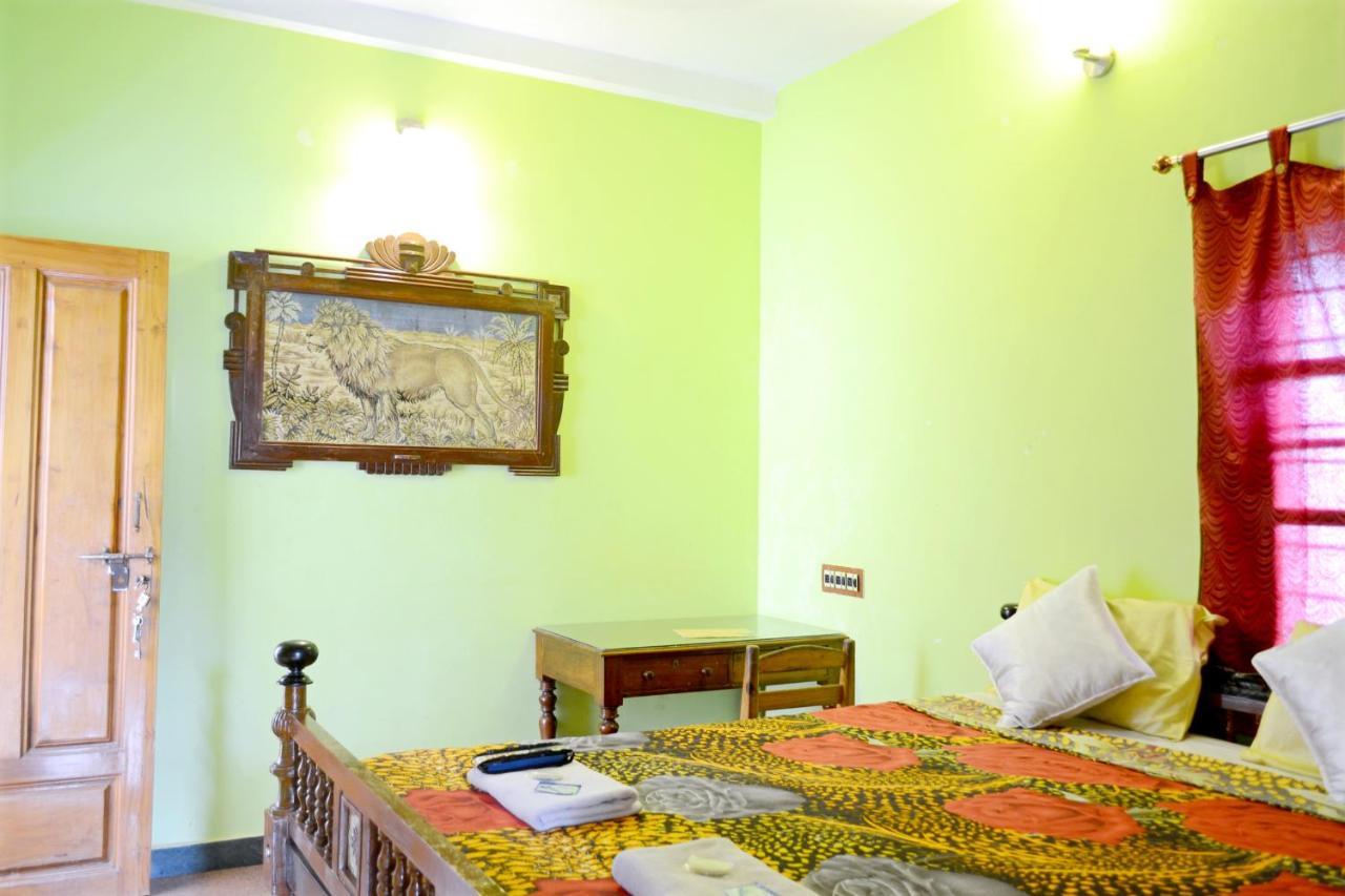 A La Villa Creole Puducherry Exterior foto